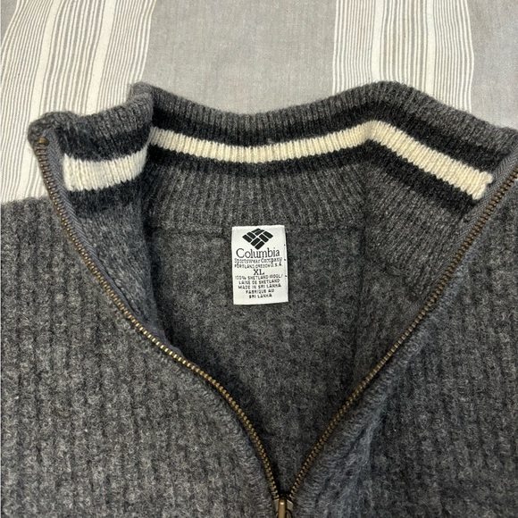Wool Knit Columbia Sweater - Picture 2 of 2
